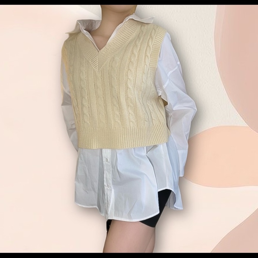 V-neck Cable -knit Vest 
From YesStyle